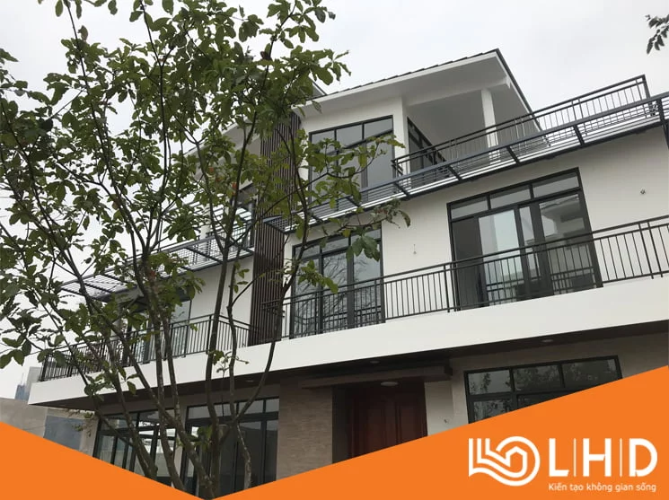 Lắp đặt tại Ecopark - sử dụng màu nâu cafe kính hộp 5.9.5